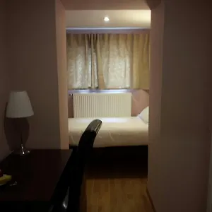 https://eu-guesthouse.hotelsghent.com
